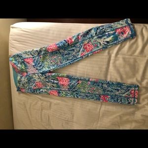Lilly Pulitzer Luxletic High Rise Weekend. NWT. XS
